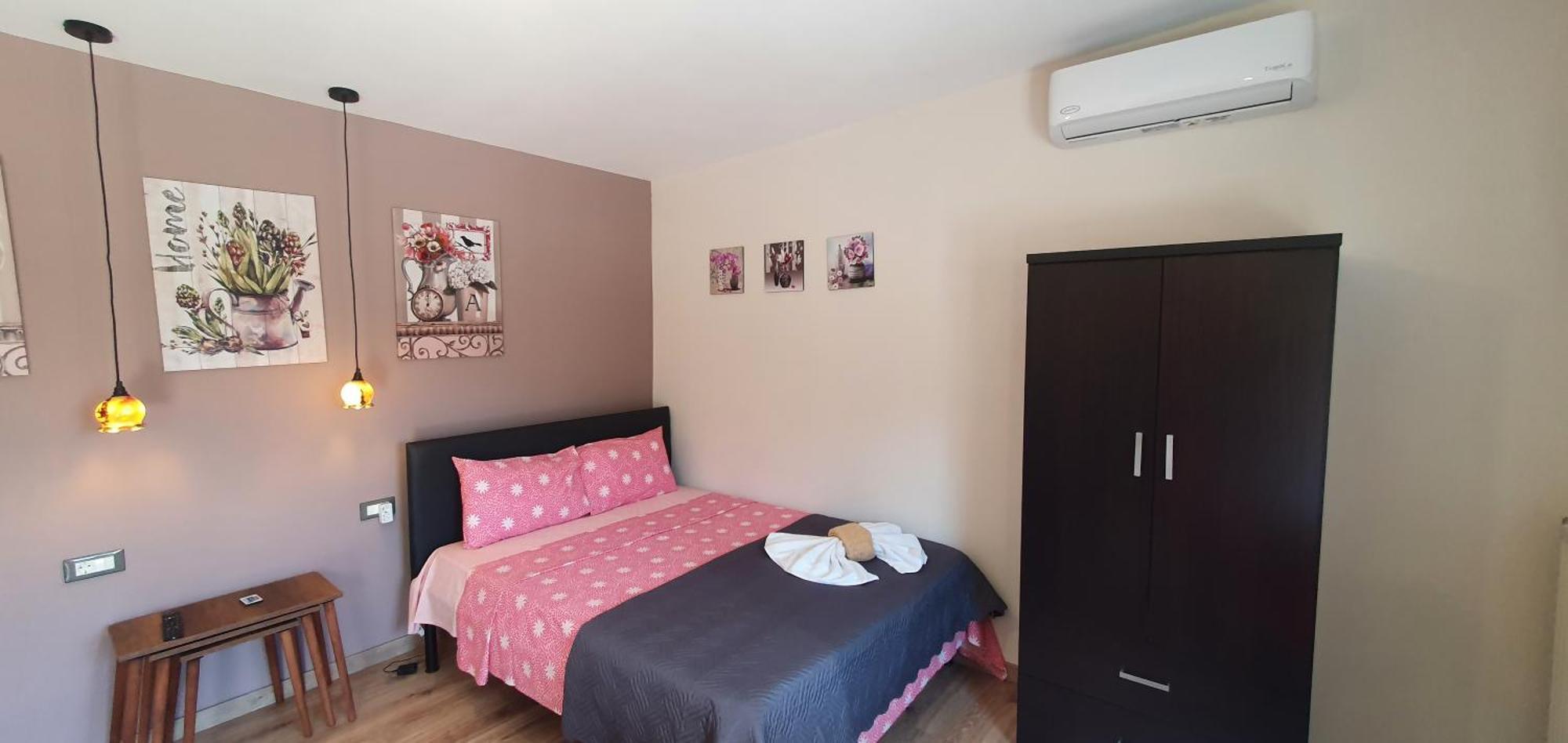 Chris Rooms Kalampáka Luaran gambar